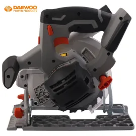 Акумулаторен ръчен циркуляр DAEWOO DALCS18-1 UNI-BAT, 20 V, 150 мм, без батерия и зарядно Акумулаторен ръчен циркуляр DAEWOO DALCS18-1 UNI-BAT, 20 V, 150 мм, без батерия и зарядно