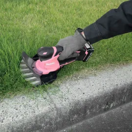 Акумулаторна ножица за трева Makita и храсти с 1 батерия и зарядно, 12 V, 2 Ah, 160 мм, UM600DSAP Акумулаторна ножица за трева Makita и храсти с 1 батерия и зарядно, 12 V, 2 Ah, 160 мм, UM600DSAP