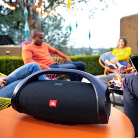 Тонколона JBL Boombox, водоустойчива, безжична, с вградена батерия, зареждащa мобилни устройства, черна Тонколона JBL Boombox, водоустойчива, безжична, с вградена батерия, зареждащa мобилни устройства, черна